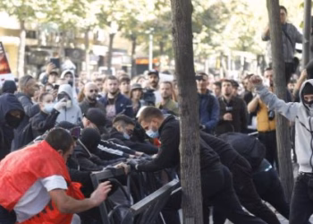 Përshkallëzohet në akte dhune protesta e studentëve në Shqipëri