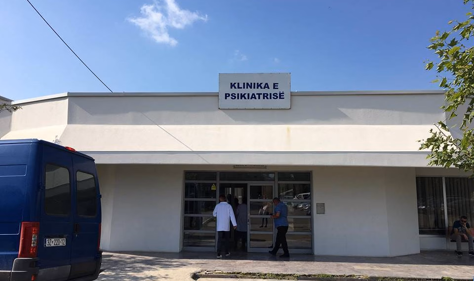 Dyshohet se sulmoi babanë e tij në Lipjan, dërgohet në psikiatri
