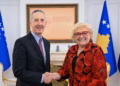 Shiroka Pula priti në takim profesorin amerikan Edward Joseph
