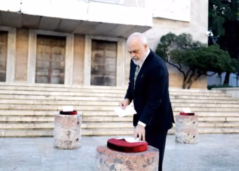 ​Rama nuk ndalet, kërkon sërish dialog me studentët