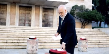 ​Rama nuk ndalet, kërkon sërish dialog me studentët