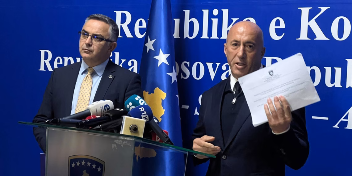 Haradinaj u bën thirrje deputetëve: Kthehuni në seancë ta votojmë ligjin