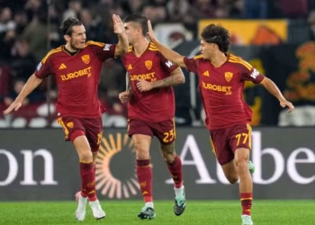 Roma i kthehet fitoreve, fiton ndaj Cagliarit