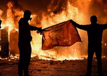 Financial Times: Protestat nuk e lëkundin Ramën, as rrugën e Shqipërisë drejt BE-së