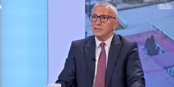 Kamberi dhe Mustafa alarmojnë për diasporën: Vuçiqi po tenton t’ua pamundësojë votimin shqiptarëve