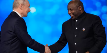 Samiti Rusi-Afrikë: Putini dhe liderët afrikanë diskutojnë forcimin e bashkëpunimit