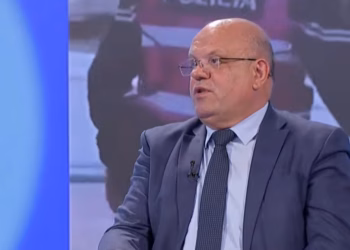 Ukshini: Protestat në Tiranë mund të kenë skenar për të penguar anëtarësimin e Shqipërisë në BE