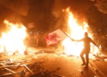 Protesta në Tiranë, 13 të lënduar, mes tyre protestues, policë, gazetarë dhe kalimtarë