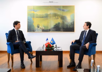 Kurti dhe ambasadori i ri francez diskutojnë për bashkëpunimin Kosovë-Francë